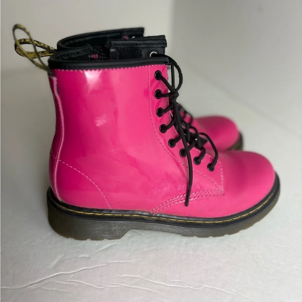 DR. MARTENS 1460 Lace Up Delaney Hot Pink Junior Size 3 US